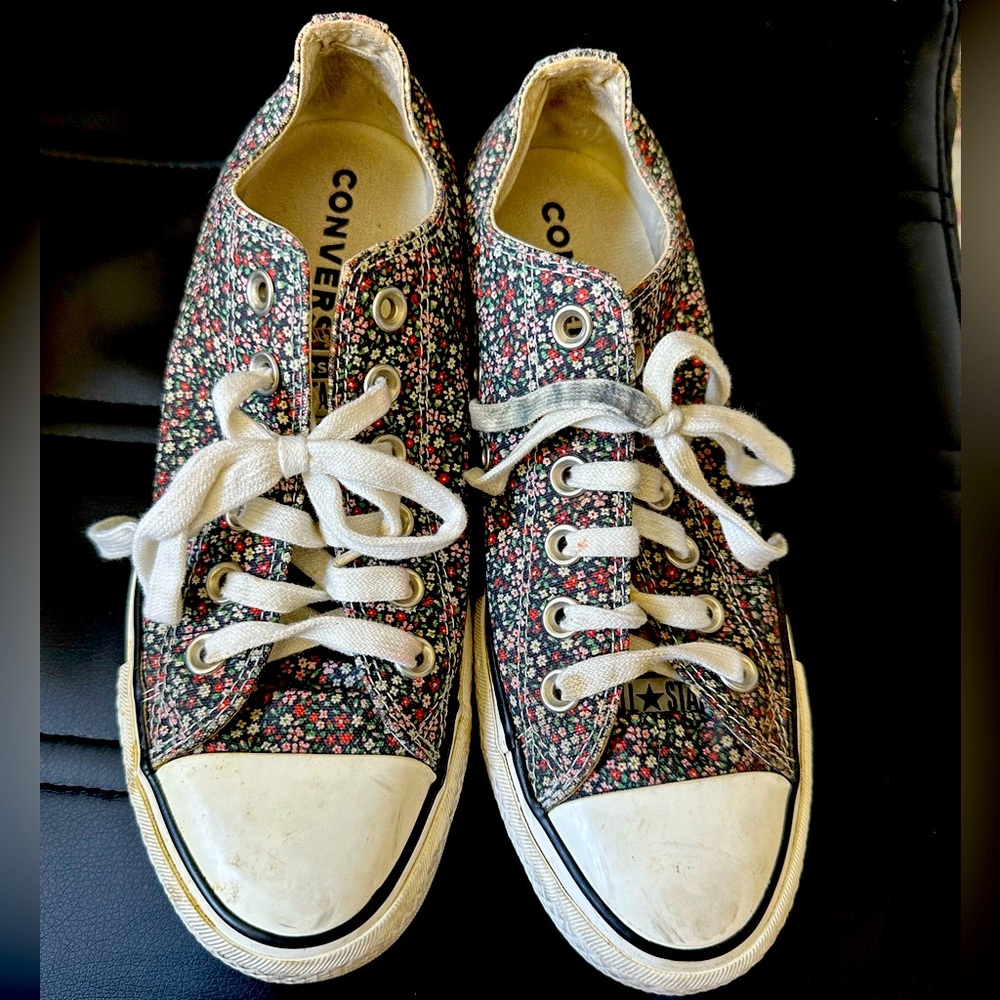 Converse Womens Chuck Taylor All Star Lift Platform Low Vintage dark floral